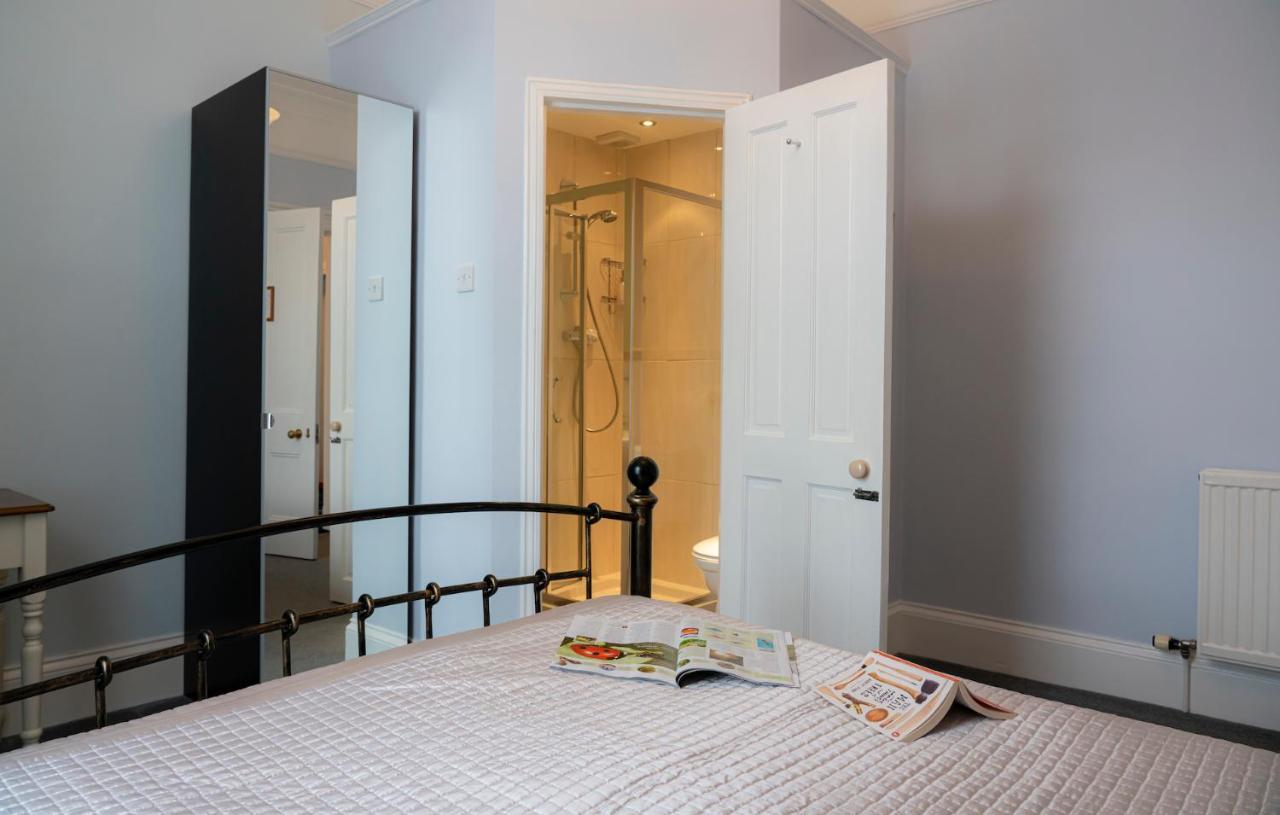 Queensberry House 모팟 외부 사진